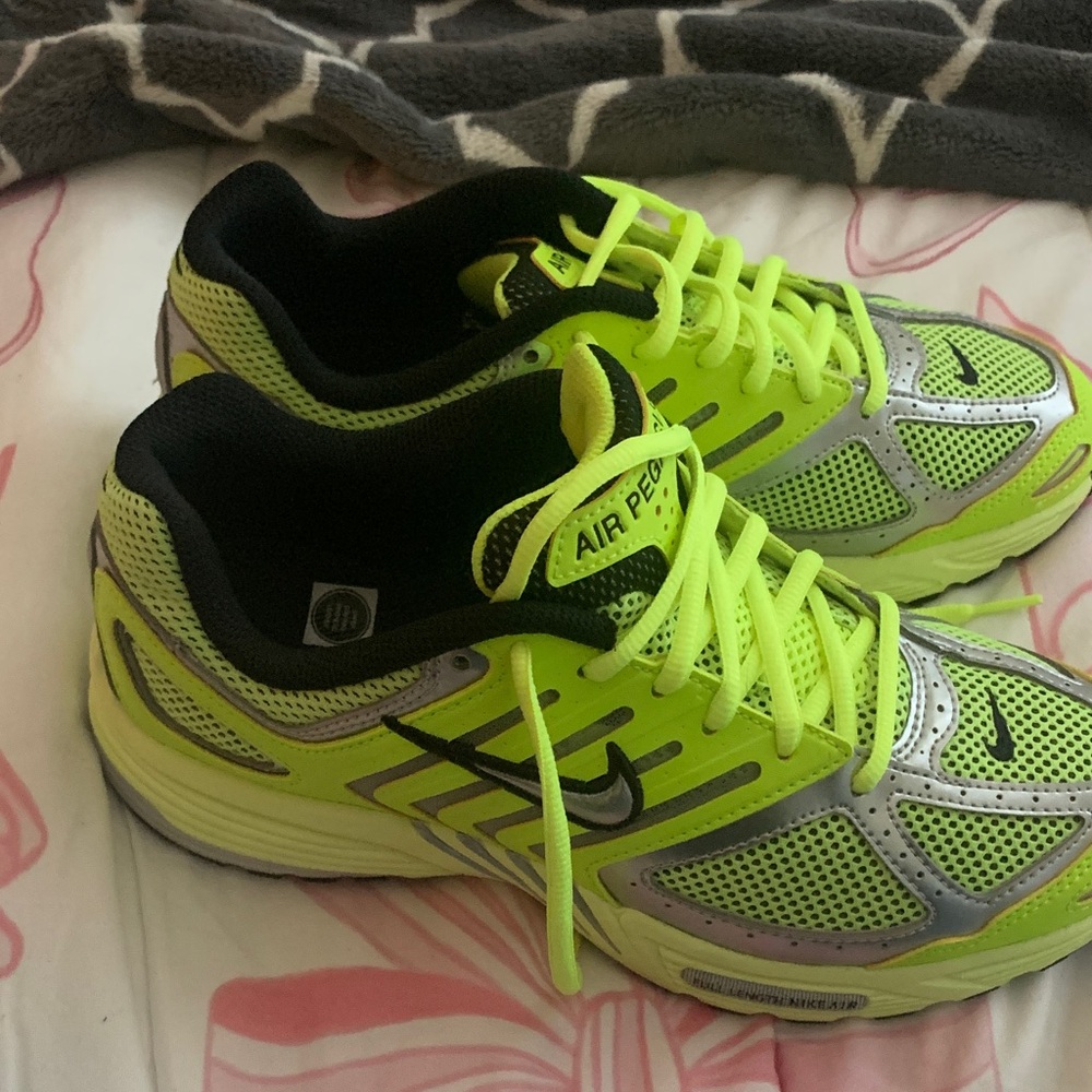 Nike Air Pegasus Lime and Black Sneakers